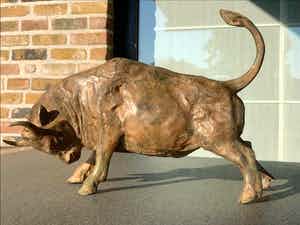 Pierre Chenet - Bronzen stier verkocht voor € 320!