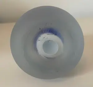 Niet of onleesbaar gesigneerd - Studio glazen gesatineerde presse papier gesigneerd Wils 2016 kopen? Bied vanaf 1!