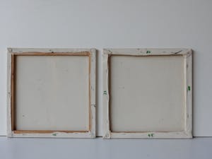 Niet of onleesbaar gesigneerd - Gestileerde figuren - 2 schilderijen kopen? Bied vanaf 1!