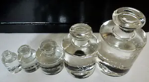 Niet of onleesbaar gesigneerd - 5x Vintage glazen (apothekers) gewichten. kopen? Bied vanaf 1!