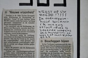 Siep van den Berg - CONSTRUCTIVISTISCHE COMPOSITIE MET TEKSTBLOKKEN , SOS # 1979,gesigneerd, mint kopen? Bied vanaf 40!