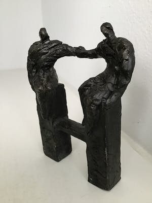 Bernadette Leijdekkers - Sculptuur “ Verbondenheid “ kopen? Bied vanaf 65!