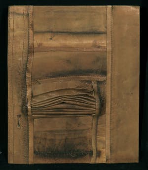 Carla van Riet - Lot van twee collages van leer, Zonder titel kopen? Bied vanaf 50!