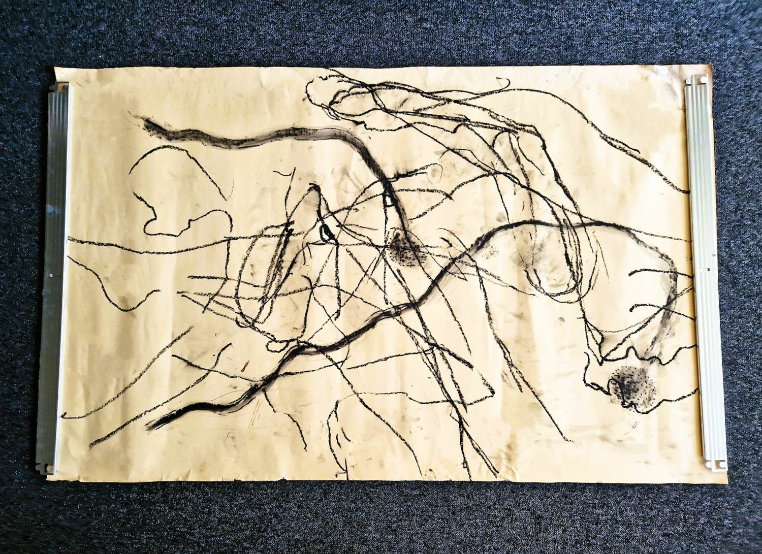 Frank van Hemert - Uitzonderlijk grote Houtskool op papier voorstelling - potloodgesigneerd 1999 kopen? Bied vanaf 35!