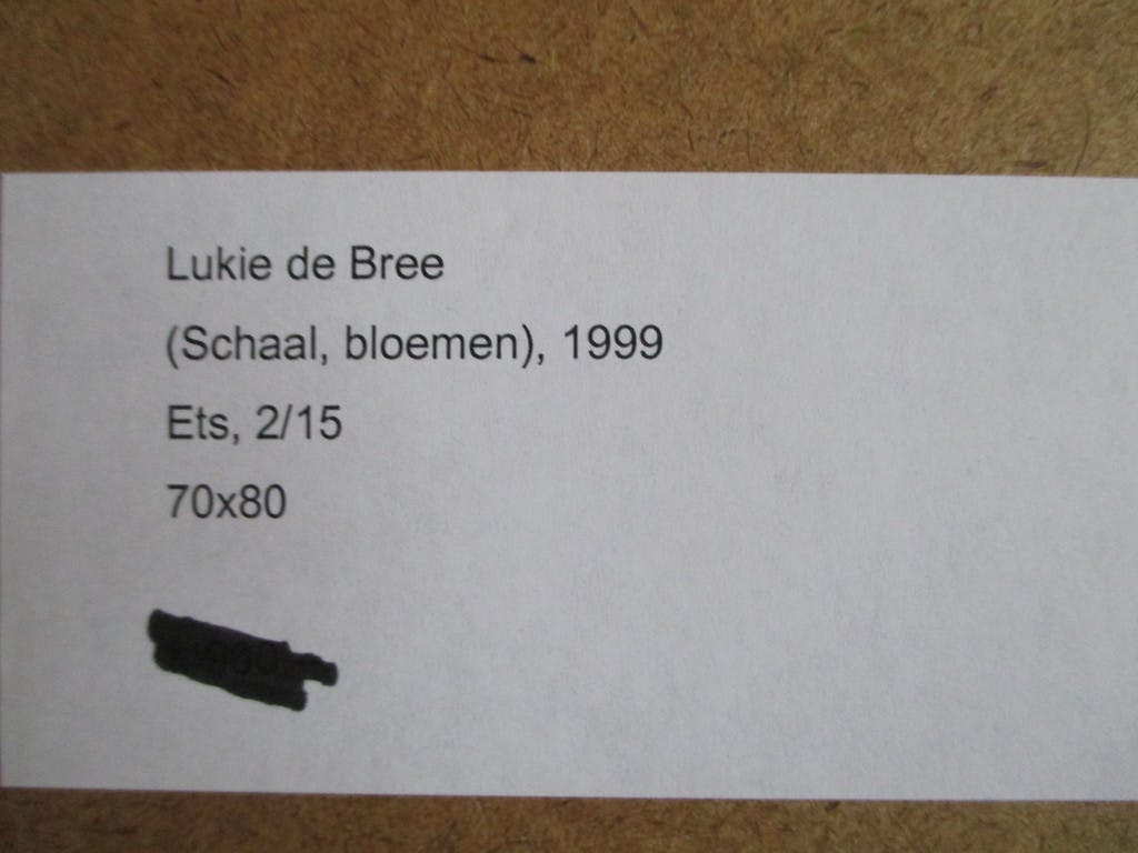 Lukie de Bree -  ingelijste ets, "Schaal, bloemen" Barth-lijst kopen? Bied vanaf 50!
