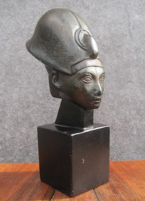 Harrie Antheunis - Buste Nefertiti kopen? Bied vanaf 35!