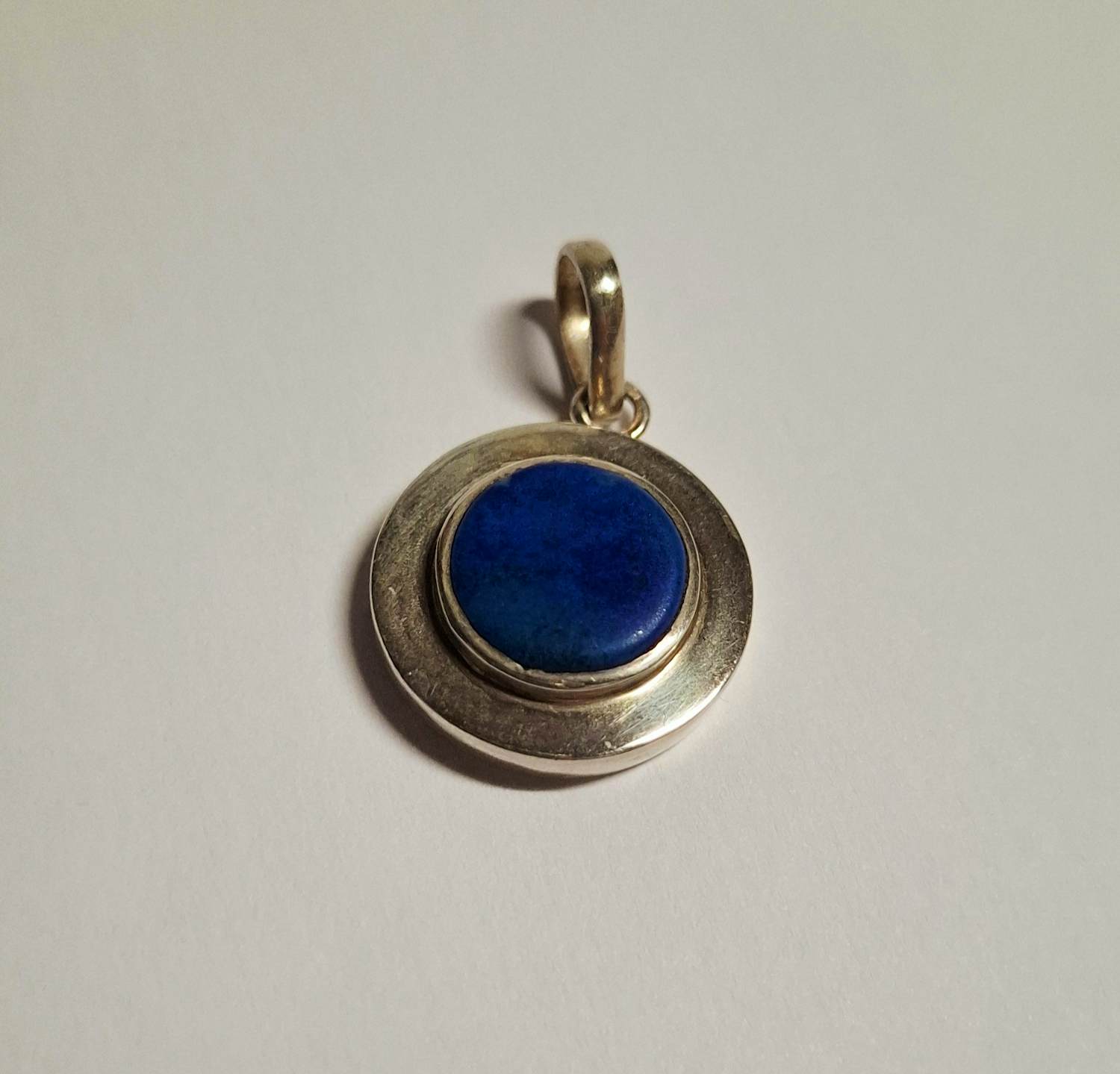 Nieuwe zilveren hanger met ronde Lapis lazuli, kopen? Bied vanaf 50!
