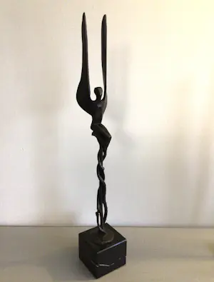 Klaas van den Berg - Sculptuur “ Godin Athena “. kopen? Bied vanaf 149!