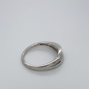 18kt witgouden ring met  diamant mt 55/18 - 2,69gr kopen? Bied vanaf 170!