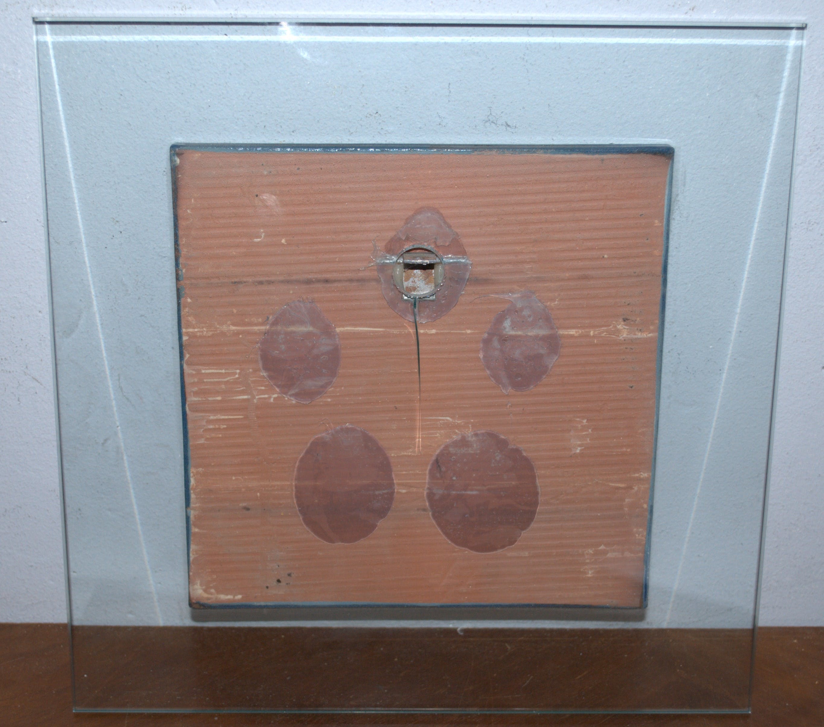 Niet of onleesbaar gesigneerd - keramische tegel op glas kopen? Bied vanaf 1!