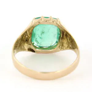 Rode ring bezet met smaragd totaal circa 2.20ct- ringmaat 18.75(59) kopen? Bied vanaf 300!