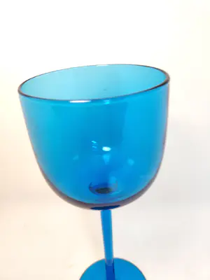 Carlo Moretti - Cobalt blauw wijnglas kopen? Bied vanaf 35!