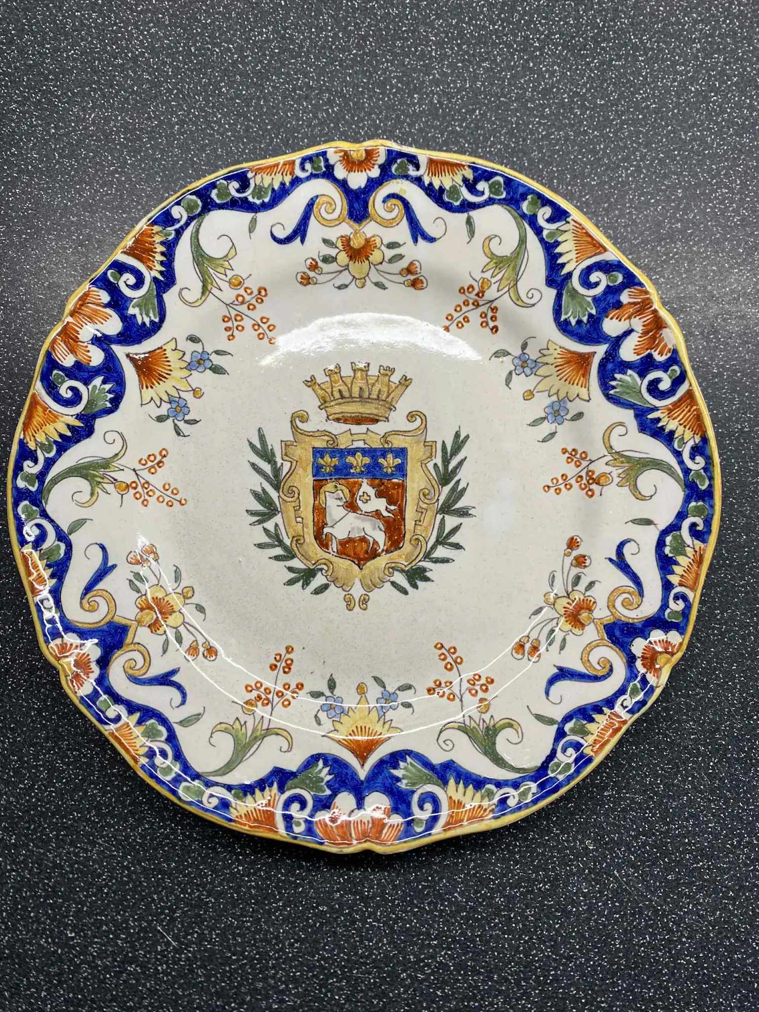Faience de Rouen (1540)