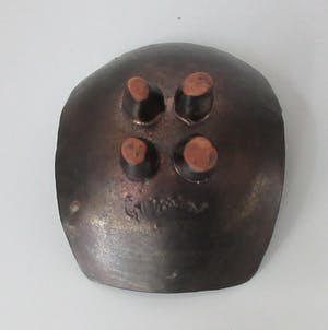 Niet of onleesbaar gesigneerd - Studio keramisch object in bronsglazuur van Annemarie Guzman kopen? Bied vanaf 1!