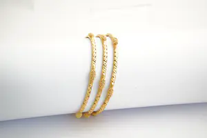 81 -  Fraaie SET van 3 hoog gehalte (22krt) gouden armbanden - Oosters model kopen? Bied vanaf 1740!