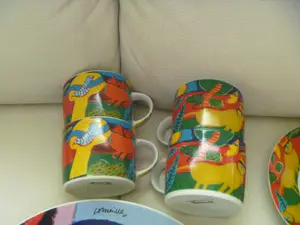 Corneille - groot kavel met grote schaal , kopjes en bordjes kopen? Bied vanaf 50!