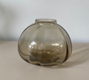 Willem Rozendaal - Mira vaas No. 3 - Fumi kleur kopen? Bied vanaf 1!