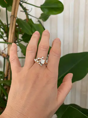 AcheterVintage cocktailring van 18 karaat geelgoud met diamanten? Enchérissez de 1500!