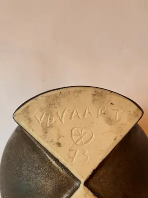 Jan van der Vaart - Kleine vaas kopen? Bied vanaf 500!