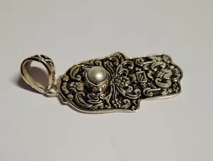 Zilveren hanger met parel, hand van Fatima kopen? Bied vanaf 55!