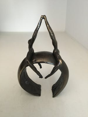 Corry Ammerlaan - Sculptuur “ Samen in balans “ kopen? Bied vanaf 30!