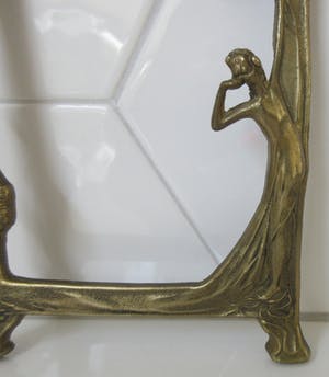 Niet of onleesbaar gesigneerd - Art nouveau messing fotolijstje kopen? Bied vanaf 10!