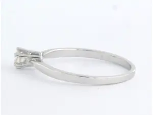 18k wit gouden solitair ring met bolsjewiek geslepen diamant 0.11 ct - rm 16.5 kopen? Bied vanaf 165!
