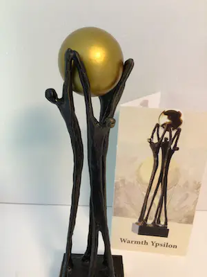 Corry Ammerlaan - Sculptuur “ GEBUNDELDE SAMENWERKING “. Gesigneerd kopen? Bied vanaf 1!