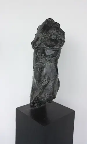 Kiny Copinga - Brons, Vrouwelijke torso in draad gewikkeld (Groot!) kopen? Bied vanaf 1400!