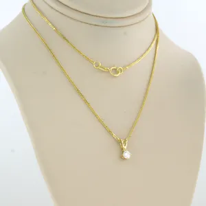 14k gouden collier met een solitair hanger bezet met briljant geslepen diamant kopen? Bied vanaf 210!