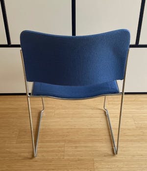 David Lincoln Rowland - Zes 40/4 stoelen met hemelblauwe stoffen bekleding - Howe kopen? Bied vanaf 200!