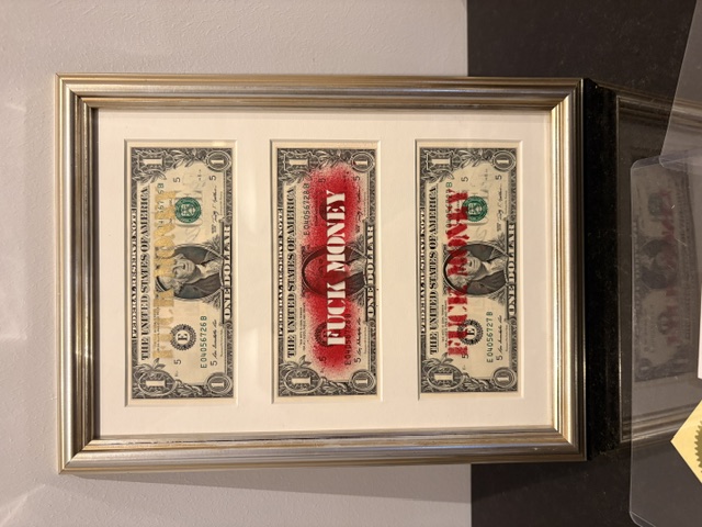 AcheterDeath NYC - DEATH NYC – Fuck Money – 2013 – Mixed media op drie dollarbiljetten – In...? Enchérissez de 275!