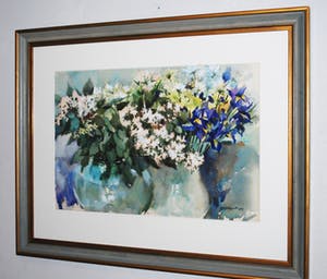 Leo Vierhout - wilde bloemen [irissen] in vazen - fraai ingelijst kopen? Bied vanaf 125!