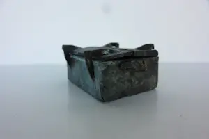 Mieke Oldenburg - Brons, Kastje met beweegbare deuren met vrouwfiguur kopen? Bied vanaf 200!