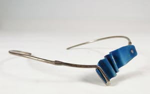 Huub Mikx - Zilveren spang-collier met wisselplaatjes kopen? Bied vanaf 1!