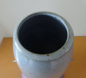 Ed Meissenberg - gesigneerd unica vaas van steengoed met oa stroomglazuur kopen? Bied vanaf 95!