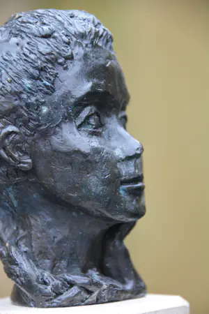 Astrid Veldhuyzen-Koppen - Fraai beeldje getiteld "luisteren" kopen? Bied vanaf 8!