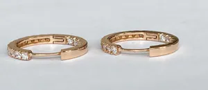18 karaat Rosé gouden oorbellen  met 0.72 ct Diamanten kopen? Bied vanaf 800!