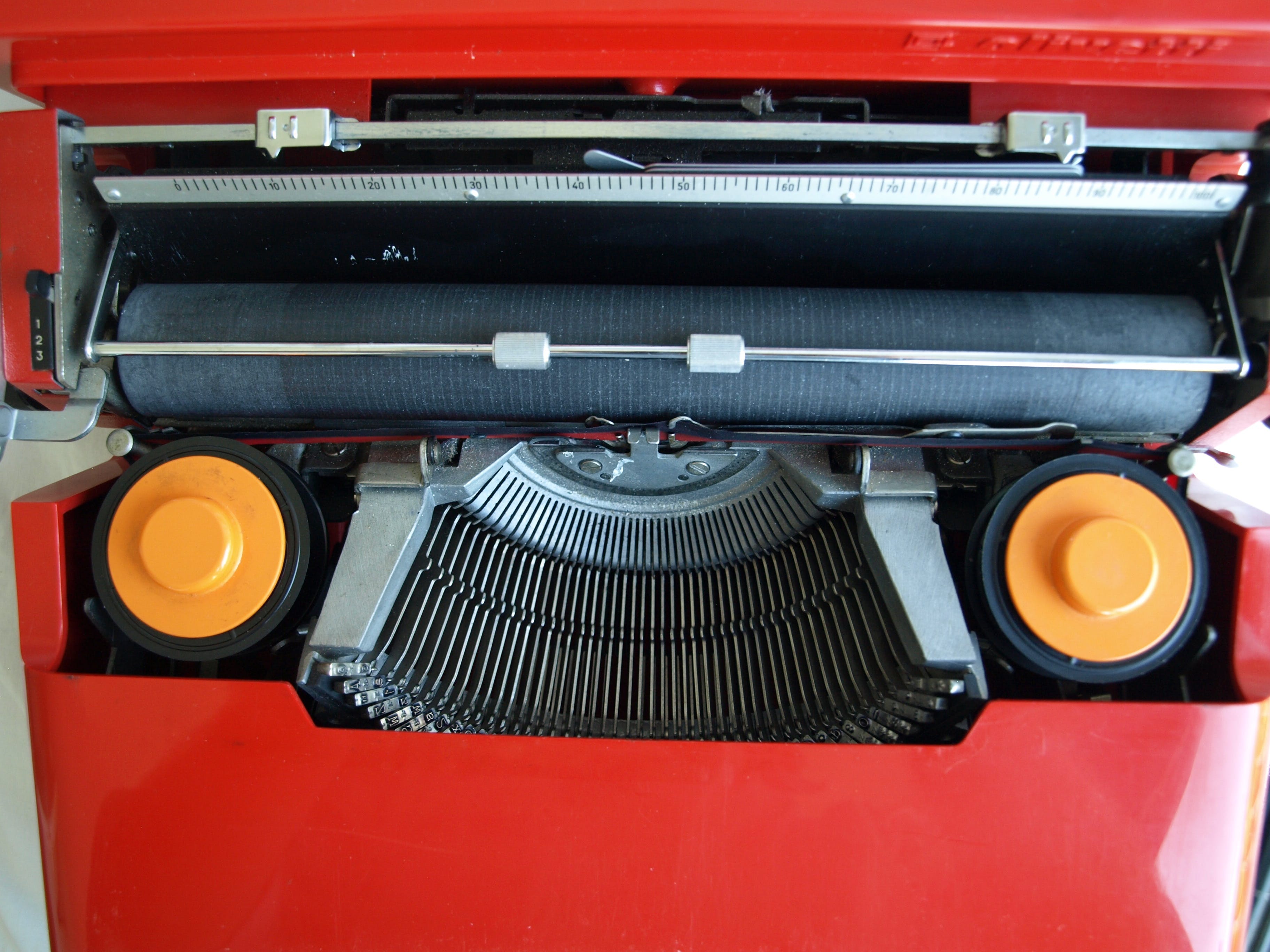 Ettore Sottsass - Valentine portable typewriter voor Olivetti – Italië 1969 kopen? Bied vanaf 75!