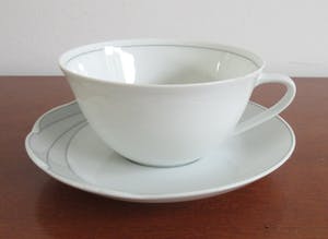 Hutschenreuther - Vijf kop- en schotels Maxim's Paris decor Marquis ontwerp Pierre Cardin kopen? Bied vanaf 25!