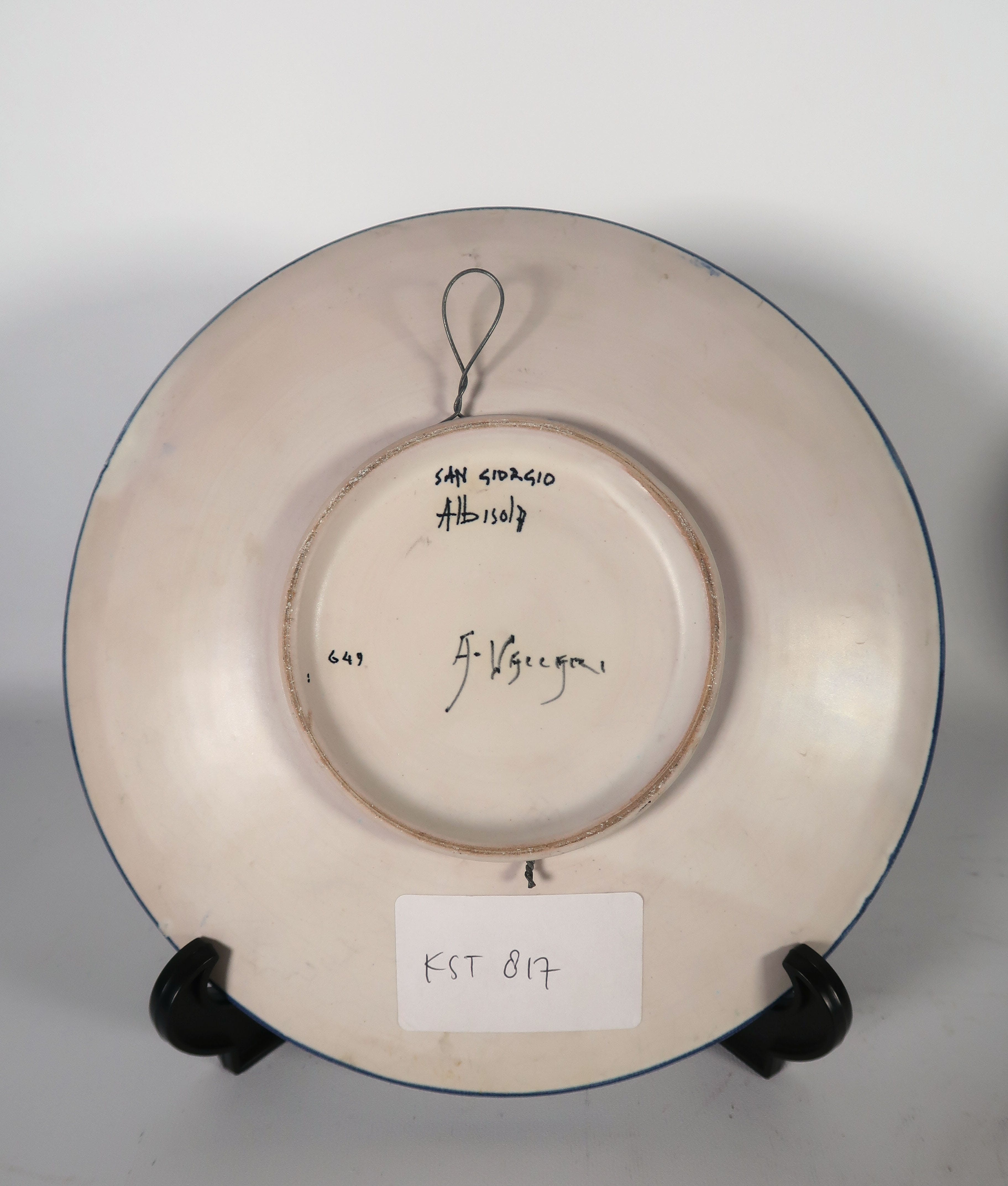 Keramiekfabriek Velsen - Aardewerk, Lot van drie borden en een asbak kopen? Bied vanaf 1!