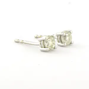 14k wit gouden solitair oorknoppen met briljant geslepen diamant tot. 0,46ct kopen? Bied vanaf 280!