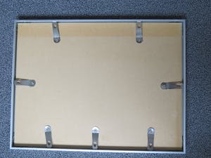 Roger Hebbelinck - dorpstraat met boerderij en wandelende vrouw kopen? Bied vanaf 28!