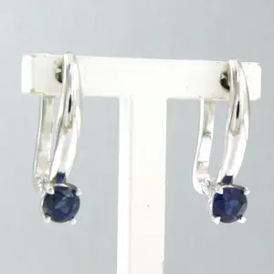 14k witgouden oorhangers bezet met saffier tot. 1.22ct kopen? Bied vanaf 360!