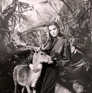 Rineke Dijkstra - Slagersvriend 3 met 27 werken van verschillende kunstenaars waaronder Rineke D. verkocht voor € 2500!