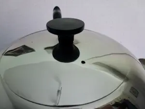 Curiosa - Vintage Tuimel theepot - Bakeliet en Chroom - jaren '50. kopen? Bied vanaf 50!