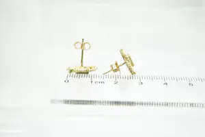 19- 1 Paar (zo goed als nieuw) geel-gouden 18 Krt oorstekers - mattenkloppers kopen? Bied vanaf 235!