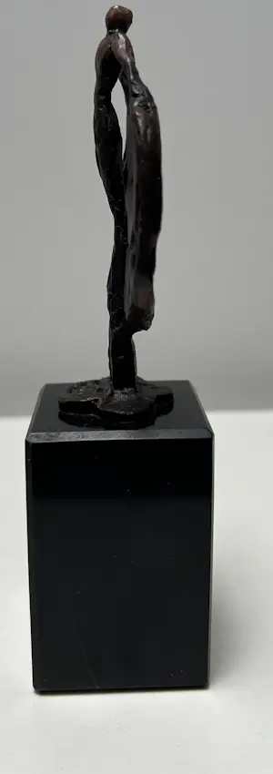 Corry Ammerlaan - Bronzen sculptuur | Een klein spleetje kopen? Bied vanaf 20!