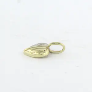14k bicolor gouden hanger in een vorm van een hart met diamant kopen? Bied vanaf 35!