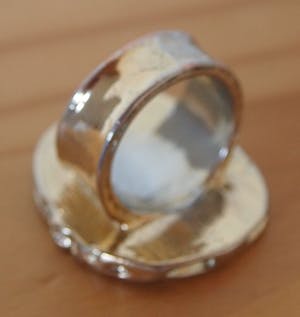 Niet of onleesbaar gesigneerd - Wit metalen hand gemaakte ring kopen? Bied vanaf 10!